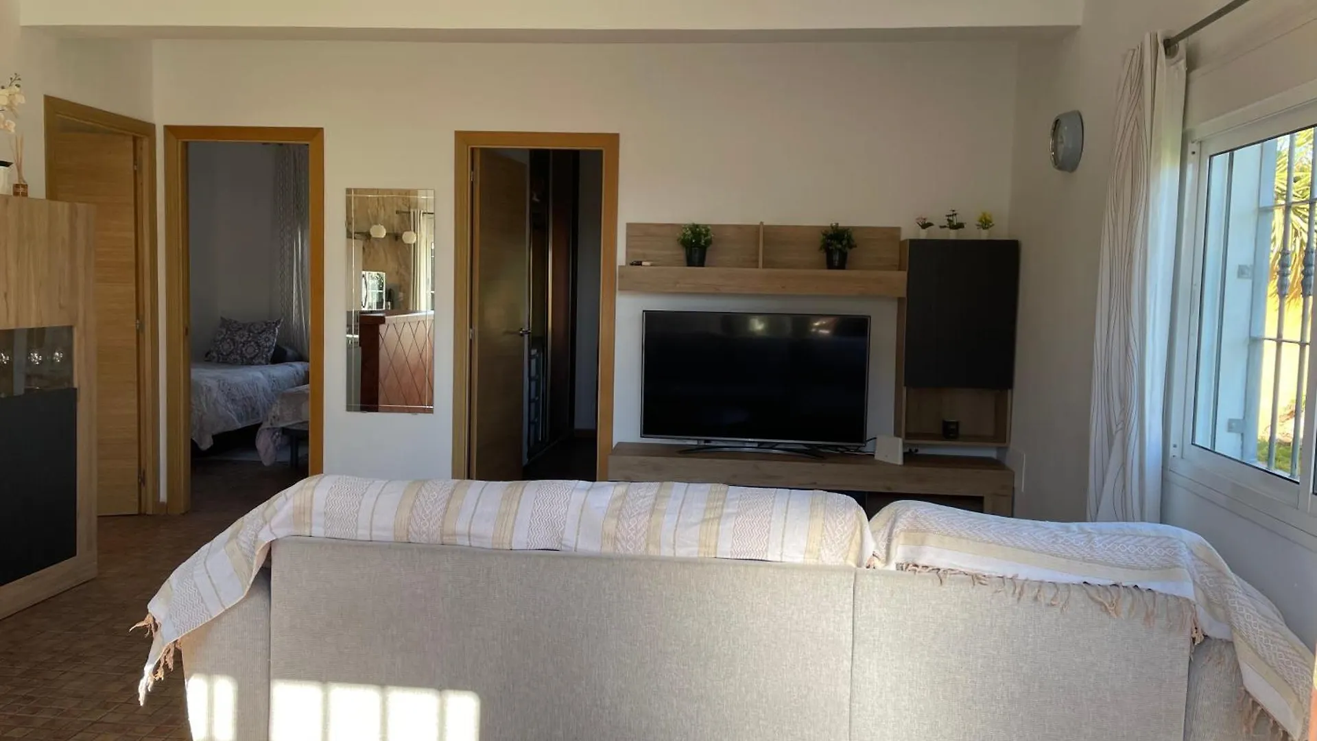 Villa Vanessa 알하우린데라토레